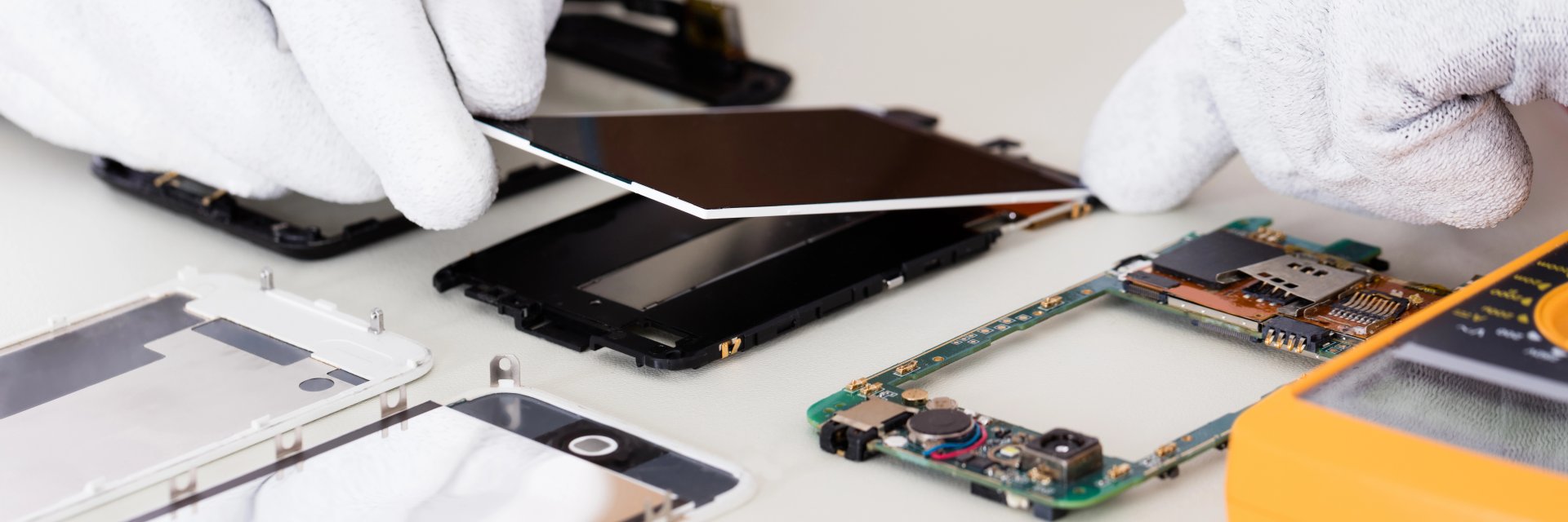 Réparation smartphones iPhone Samsung à Paris - Atelier professionnel